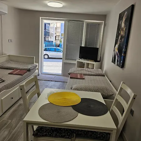 студио за гости на град Burgas City