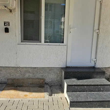 아파트 студио за гости на град